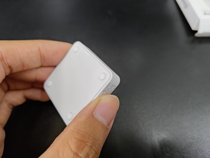[開箱] ifory 無線充電座(小豆干)