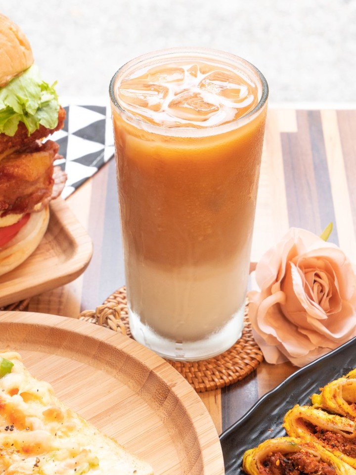 鄰近中國醫的「堡」藏早午餐!"超浮誇雞腿魔王堡"放感情好吃