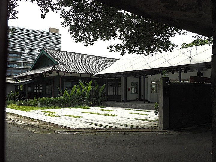 嘉禾新村、臺北水道水源地 唧筒室(自來水博物館)、淨水池(觀音山蓄水池)、量水室 — 大臺北現存四座眷村之一與自來水系統之濫觴