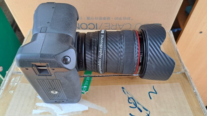 不專業EOS R8專用電池手柄簡易開箱