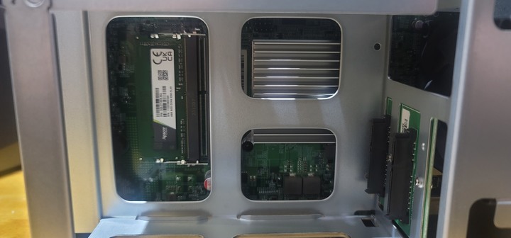 我的NAS世代交替 - ASUSTOR, QNAP 和全新的 ASUSTOR AS5402T