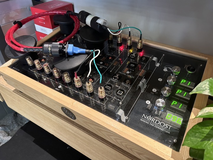 電源線比較-Nordost Heimdall 2 vs Repp Curiosity