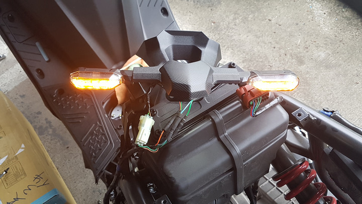 點我看大圖 🛠️KRV Moto 版車牌架上移,還原 TCS 版式樣