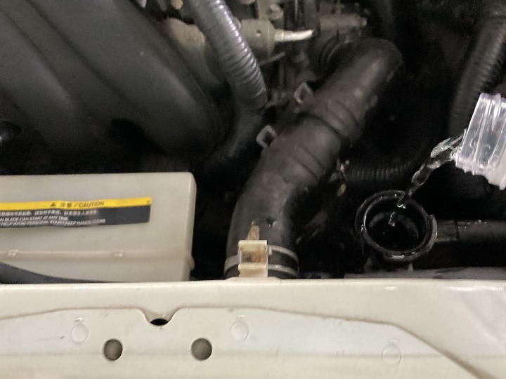 第一代後期Nissan Juke引擎散熱風扇更換