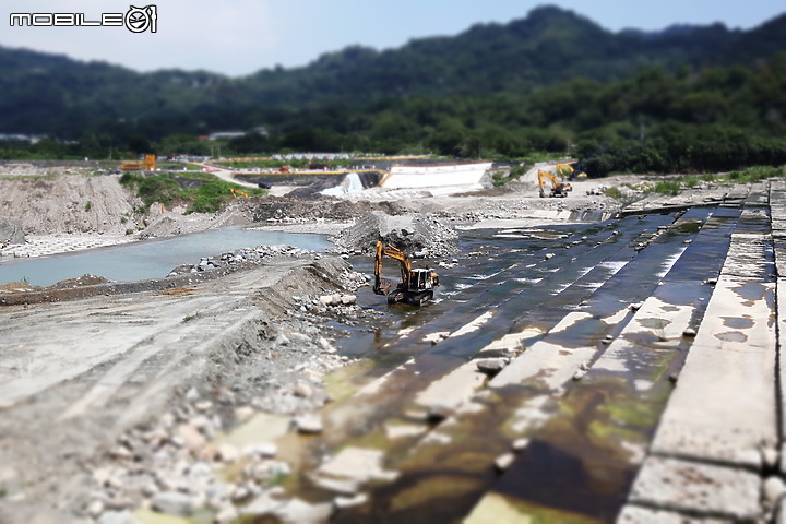 輕巧有型、靈巧多變！台中都會散策with Canon EOS R50！