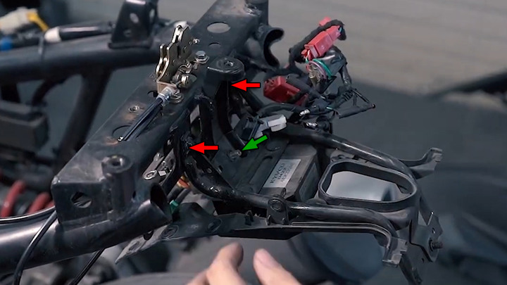 🛠️KRV Moto 版車牌架上移,還原 TCS 版式樣
