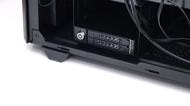 當我買了 U.2 SSD，然後呢？連接 U.2/U.3 SSD 的一些方法分享