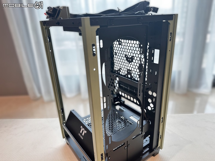 透視 The Tower 200迷你機殼 抹茶綠 +專用 LCD 面板模組