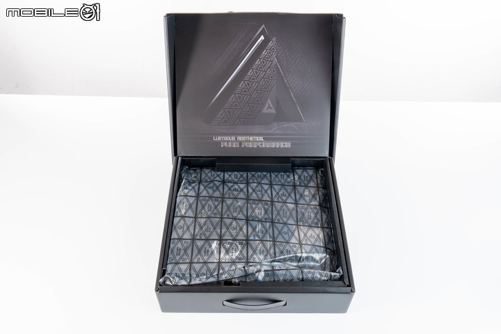 微星 MEG Z790 ACE MAX 主機板開箱 以先進超頻設定應對次代處理器的高階主力