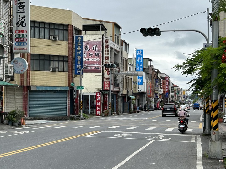 騎遊台灣最直長的公路(台9線)-月眉自行車道