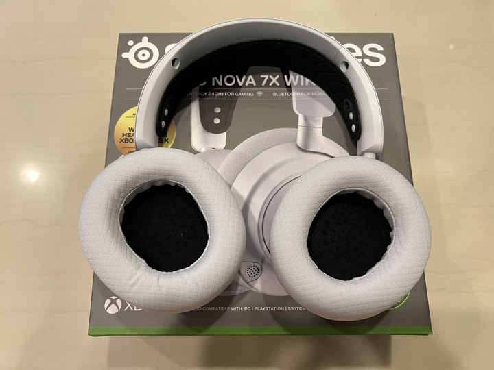 [開箱] SteelSeries ARCTIS NOVA 7X無線耳機-白色