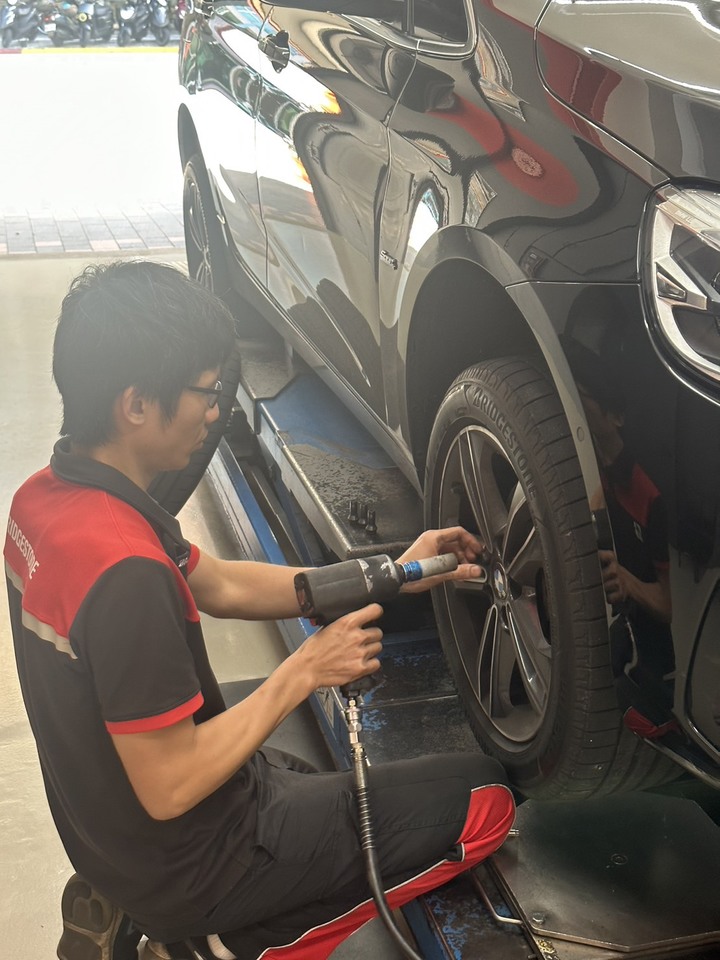 普利司通 Potenza Sport 個人體驗分享 (使用13,000公里經驗分享)