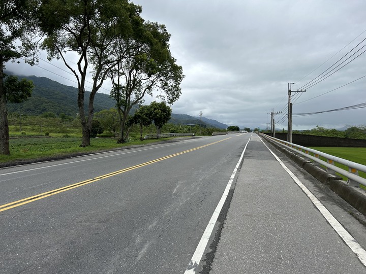 騎遊台灣最直長的公路(台9線)-月眉自行車道