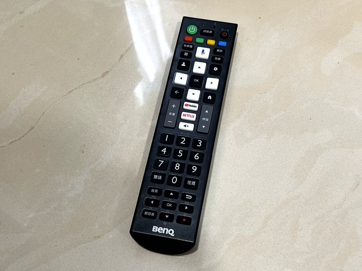 開箱客廳新電視 BenQ E65-750