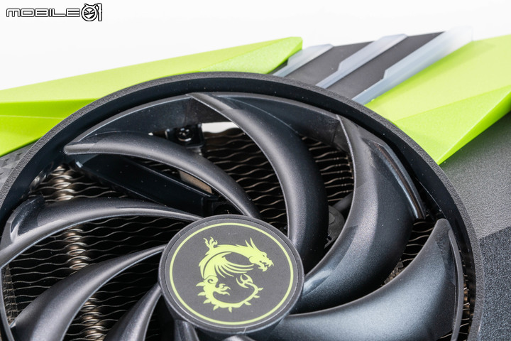 微星 GEFORCE RTX 4060 GAMING X NV EDITION 顯示卡快速開箱試用 以特殊塗裝與大型散熱設計打造不同風格