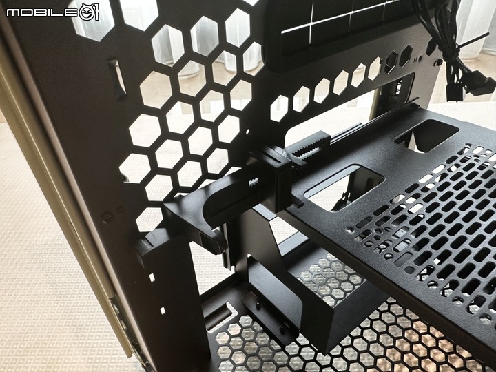 透視 The Tower 200迷你機殼 抹茶綠 +專用 LCD 面板模組