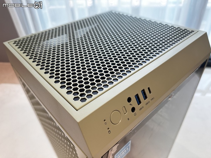 透視 The Tower 200迷你機殼 抹茶綠 +專用 LCD 面板模組