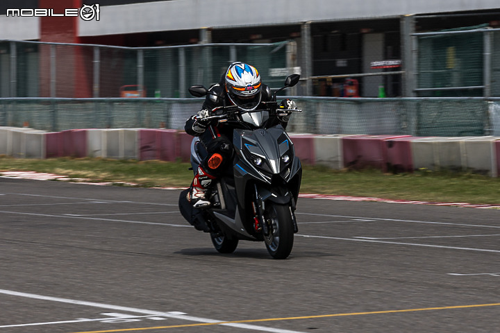 2023 KYMCO RCS MOTO 150 TCS 賽道試駕｜強韌車架基底 搭配衝刺外觀的體現！