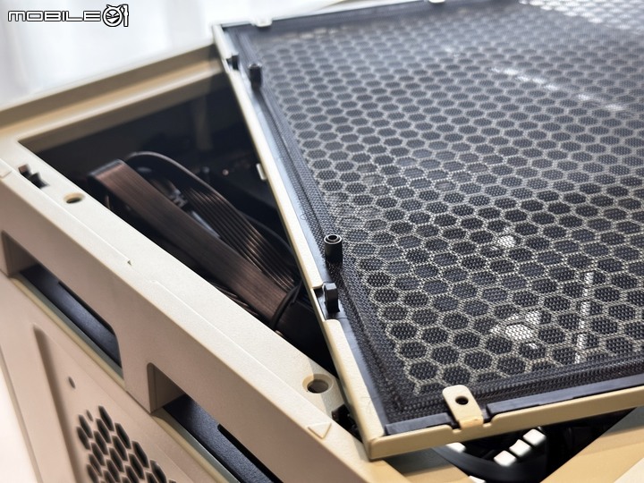 透視 The Tower 200迷你機殼 抹茶綠 +專用 LCD 面板模組