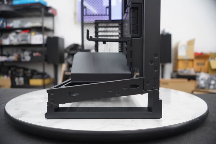 Phanteks 追風者 NV5 / Premium DRGB 套件 海景房直立式中塔機箱