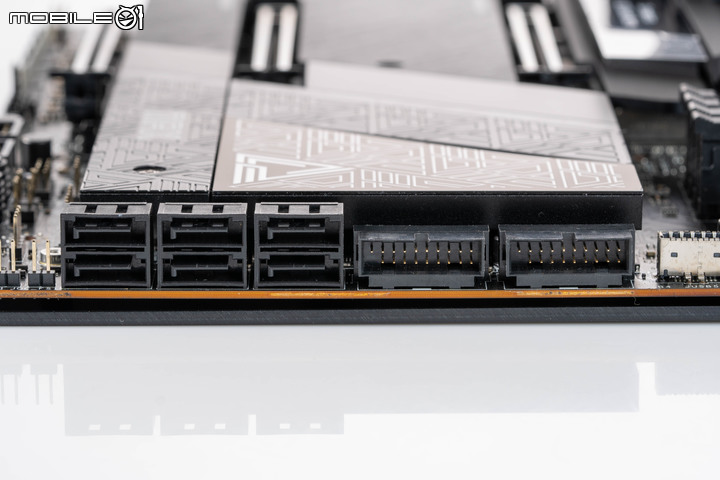 微星 MEG Z790 ACE MAX 主機板開箱 以先進超頻設定應對次代處理器的高階主力