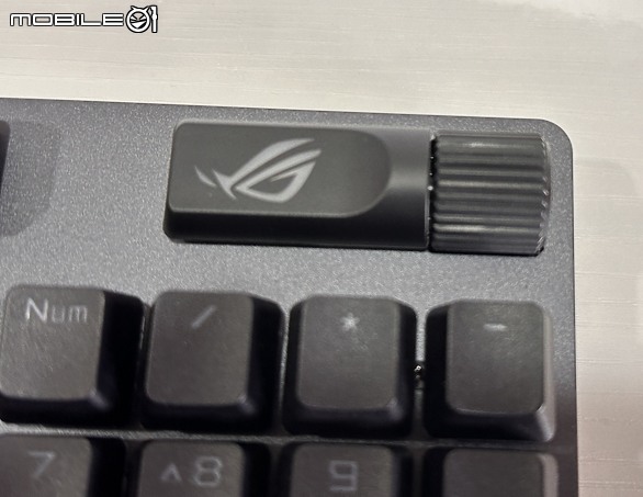 點我看大圖 新入手鍵盤 ROG Strix Scope II NX 暴風軸 PBT 開箱