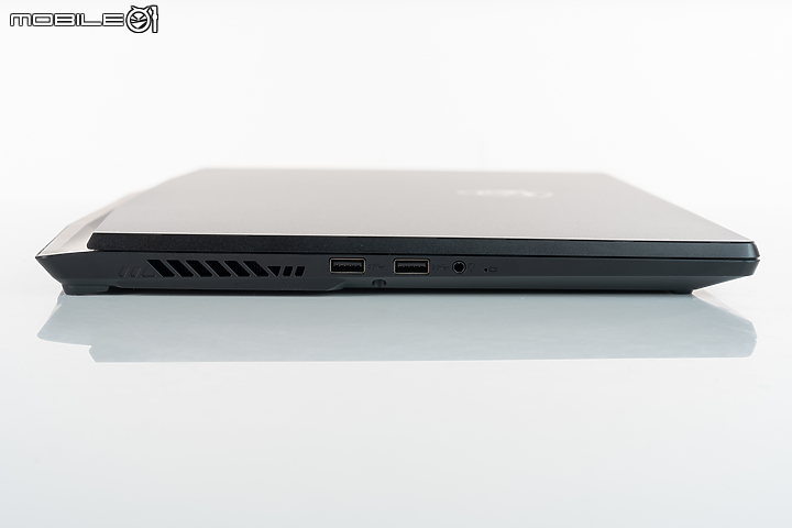 MSI Stealth 17 Studio A13V 測試報告｜薄型機身釋放專業創作者效能