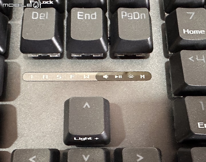 點我看大圖 新入手鍵盤 ROG Strix Scope II NX 暴風軸 PBT 開箱
