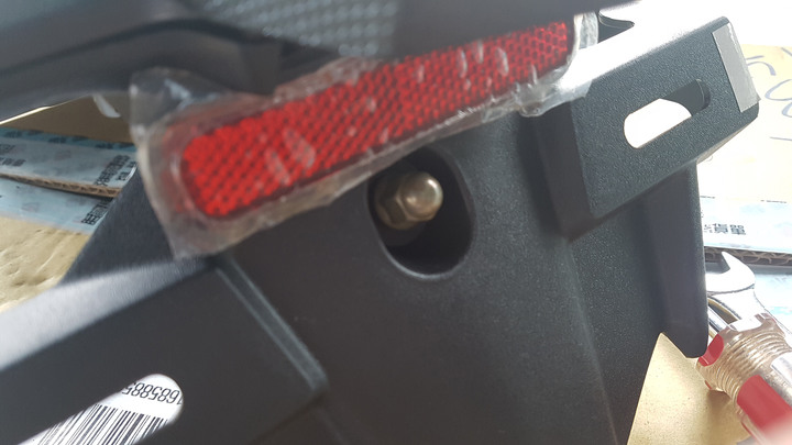 點我看大圖 🛠️KRV Moto 版車牌架上移,還原 TCS 版式樣