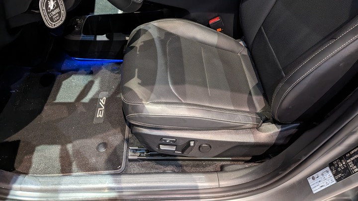 在台茂的小型聯合車展 - XC40/C40 Recharge & XC90 Plus B5