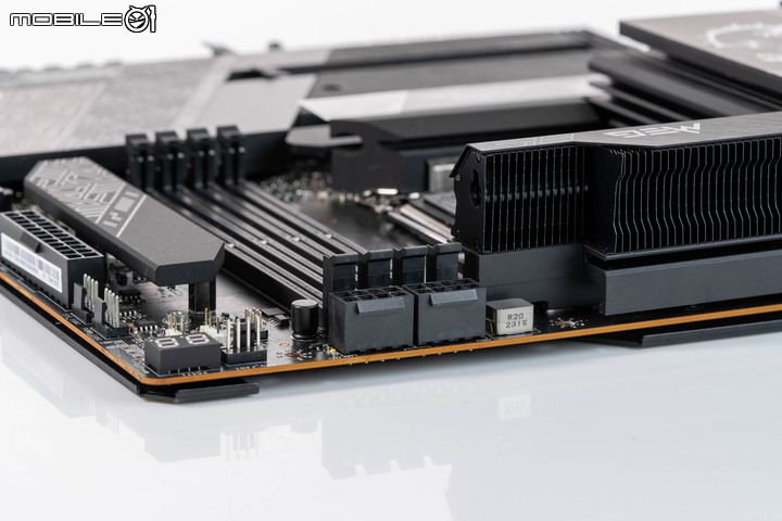 微星 MEG Z790 ACE MAX 主機板開箱 以先進超頻設定應對次代處理器的高階主力