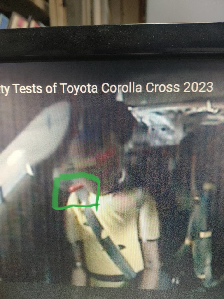 TOYOTA車上，紅色裝置是什麼東西?