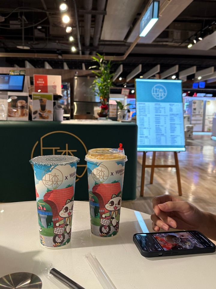台中飲料推薦～金典綠園道新店 丘森茶室重乳白玉璽超好喝