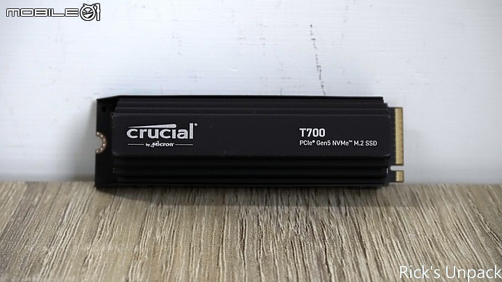 點我看大圖 【開箱】全球真正首款Gen5 SSD|Micron Crucial T700 Gen5 SSD 1TB