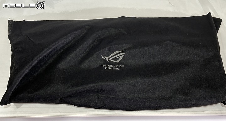 點我看大圖 新入手鍵盤 ROG Strix Scope II NX 暴風軸 PBT 開箱