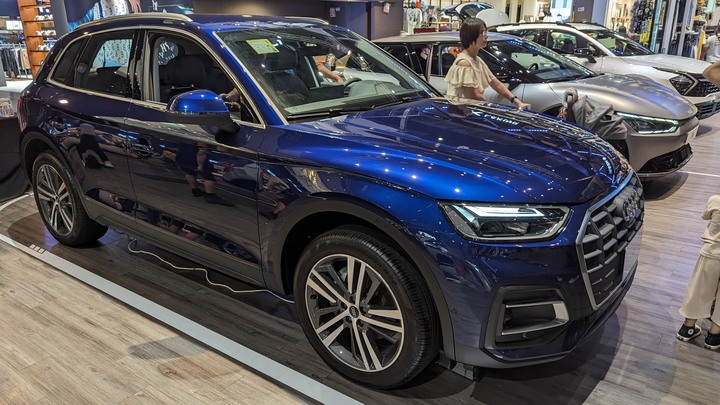 在台茂的小型聯合車展 - XC40/C40 Recharge & XC90 Plus B5