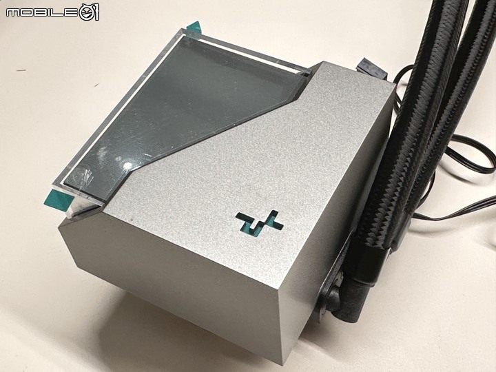 無限鏡方塊!九州風神LT720 360mm水冷散熱器