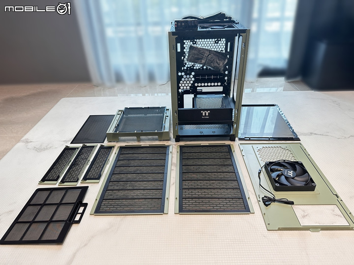 透視 The Tower 200迷你機殼 抹茶綠 +專用 LCD 面板模組