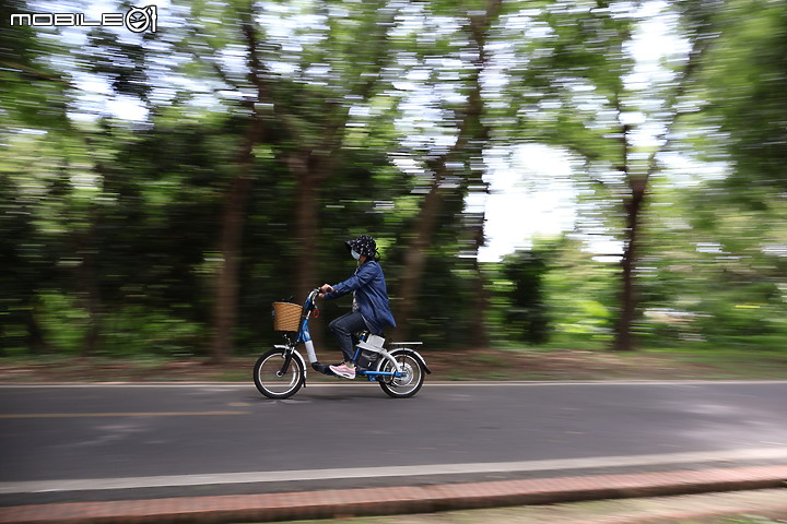 輕巧有型、靈巧多變！台中都會散策with Canon EOS R50！