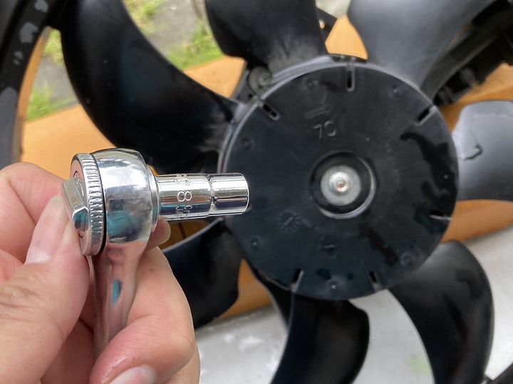 第一代後期Nissan Juke引擎散熱風扇更換