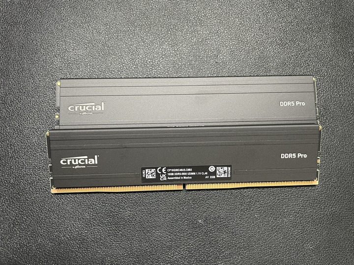 點我看大圖 改朝換代最佳入門選擇 美光 Crucial PRO D5 32G套裝組合開箱