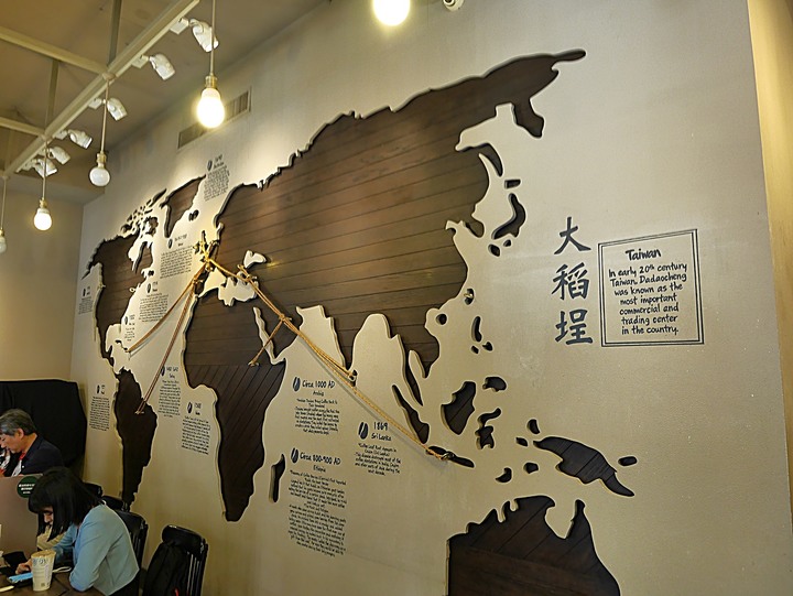 文萌樓、原臺北北警察署、新芳春行、老建築咖啡館群,外掛阿桐阿寶四神湯+大埔鐵板燒— 大稻埕臺北橋頭散策 第二部