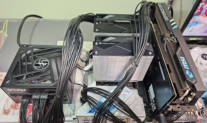 點我看大圖 Seasonic FOCUS ATX 3.0 GX-1000 1000W金牌全模組化電源開箱