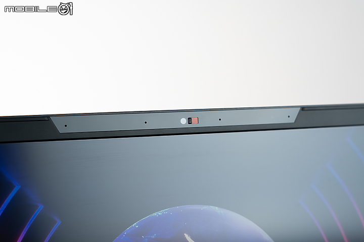MSI Stealth 17 Studio A13V 測試報告|薄型機身釋放專業創作者效能