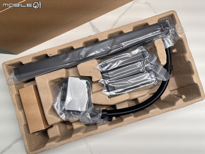 無限鏡方塊!九州風神LT720 360mm水冷散熱器