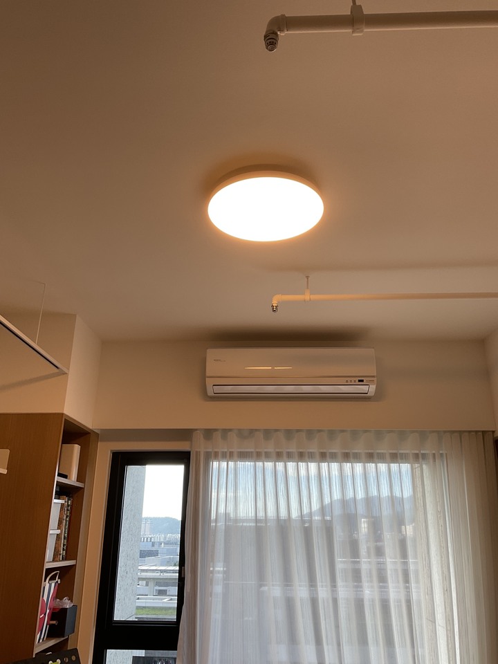 這燈太適合我家裝潢氛圍了~可調光的LED吸頂燈
