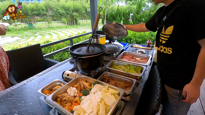 【親子景點 | 遊記】桃園豪華露營車超棒,旁邊還有小人國可以玩