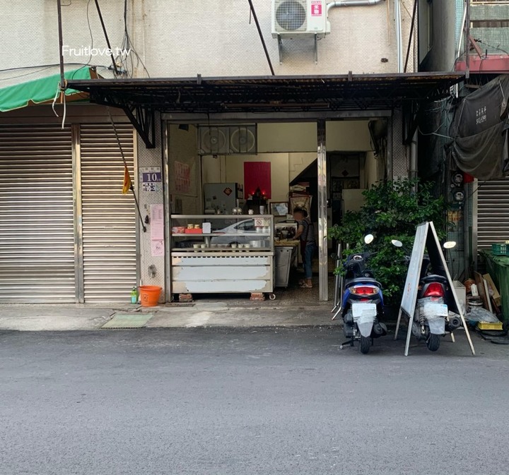 老饕必點的古早味粉漿蛋餅，Q彈又有層次