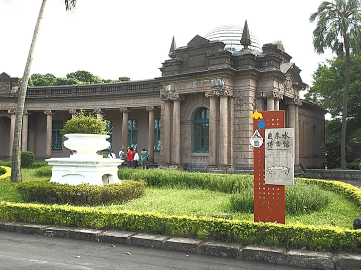 嘉禾新村、臺北水道水源地 唧筒室(自來水博物館)、淨水池(觀音山蓄水池)、量水室 — 大臺北現存四座眷村之一與自來水系統之濫觴
