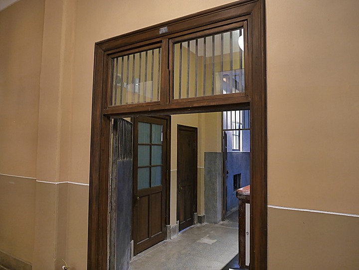 文萌樓、原臺北北警察署、新芳春行、老建築咖啡館群,外掛阿桐阿寶四神湯+大埔鐵板燒— 大稻埕臺北橋頭散策 第二部